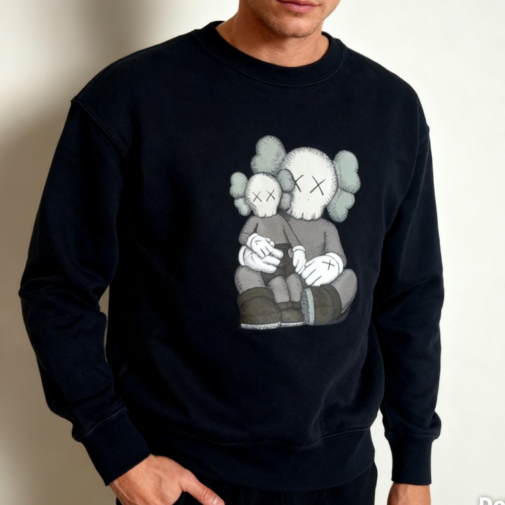 Uniqlo x KAWS Black Graphic Crewneck Sweater Men’s XXS Cotton Streetwear